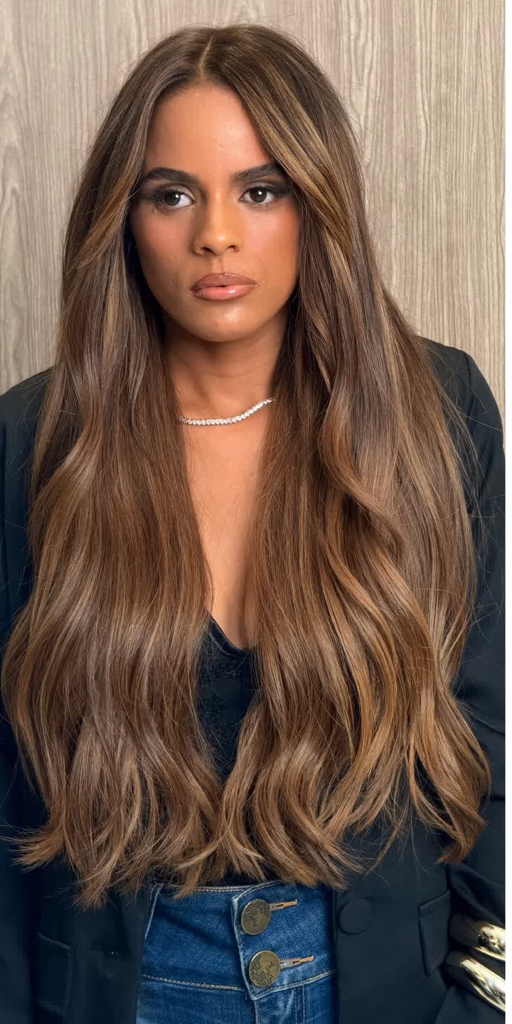 Depois — mega hair longo e iluminado no Jhows Hair